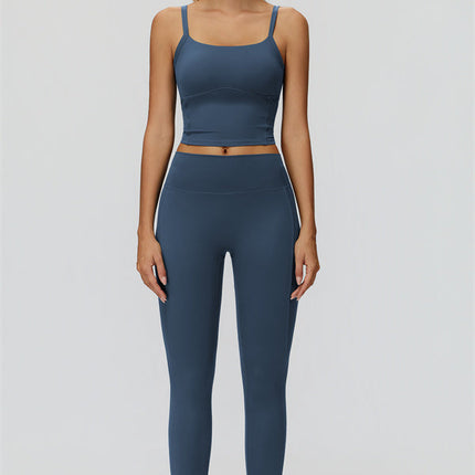 The Fyra Crop Tank Leggings 2-Piece Set