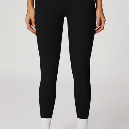 The Propel Crop Top Leggings 2-Piece Set
