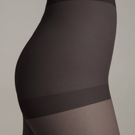 Conte Solo 20 Den - Classic Women's Pantyhose with a Reinforced Shorts (8S-39SP)
