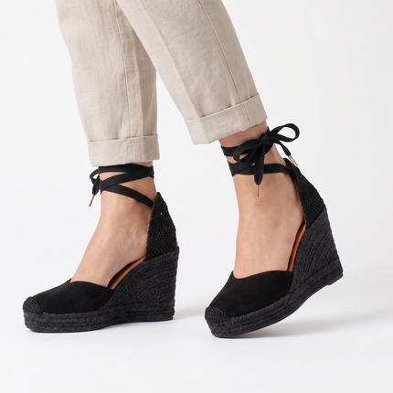 Jimena High Laces All Black