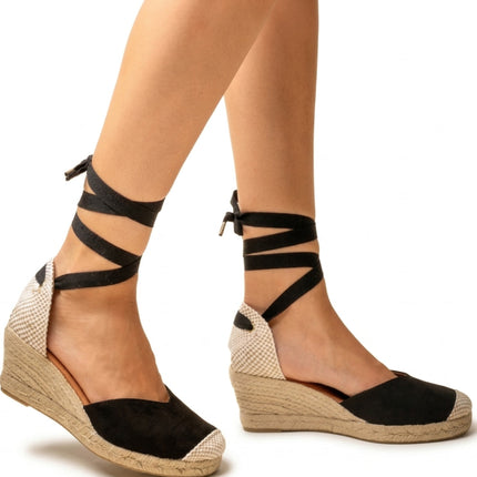 Jimena Mid Laces Black