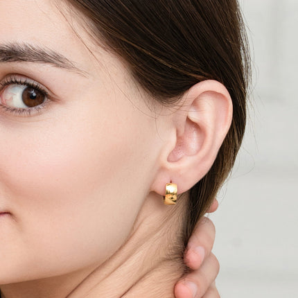 Polished Magnetic Therapy Earrings for Women (Gold)