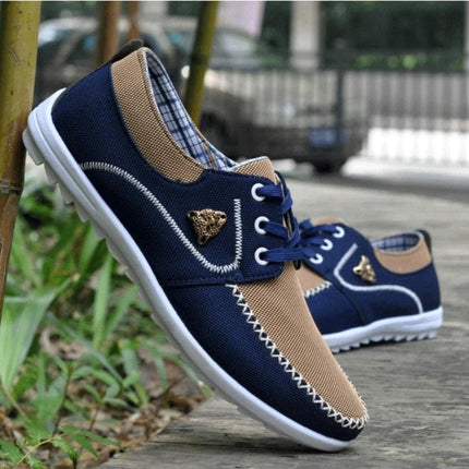 Men Fashionable Flat Canvas Shoes