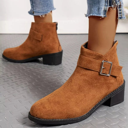 Fashionable Heels Boots With Buckle