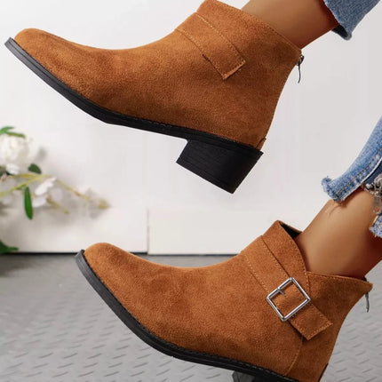 Fashionable Heels Boots With Buckle