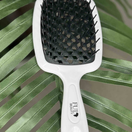 The Fula Detangling Brush
