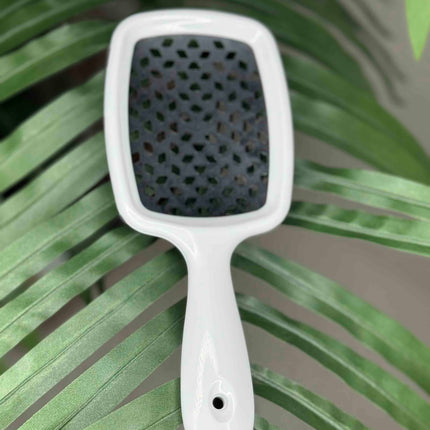 The Fula Detangling Brush
