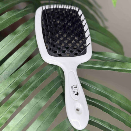 The Fula Detangling Brush